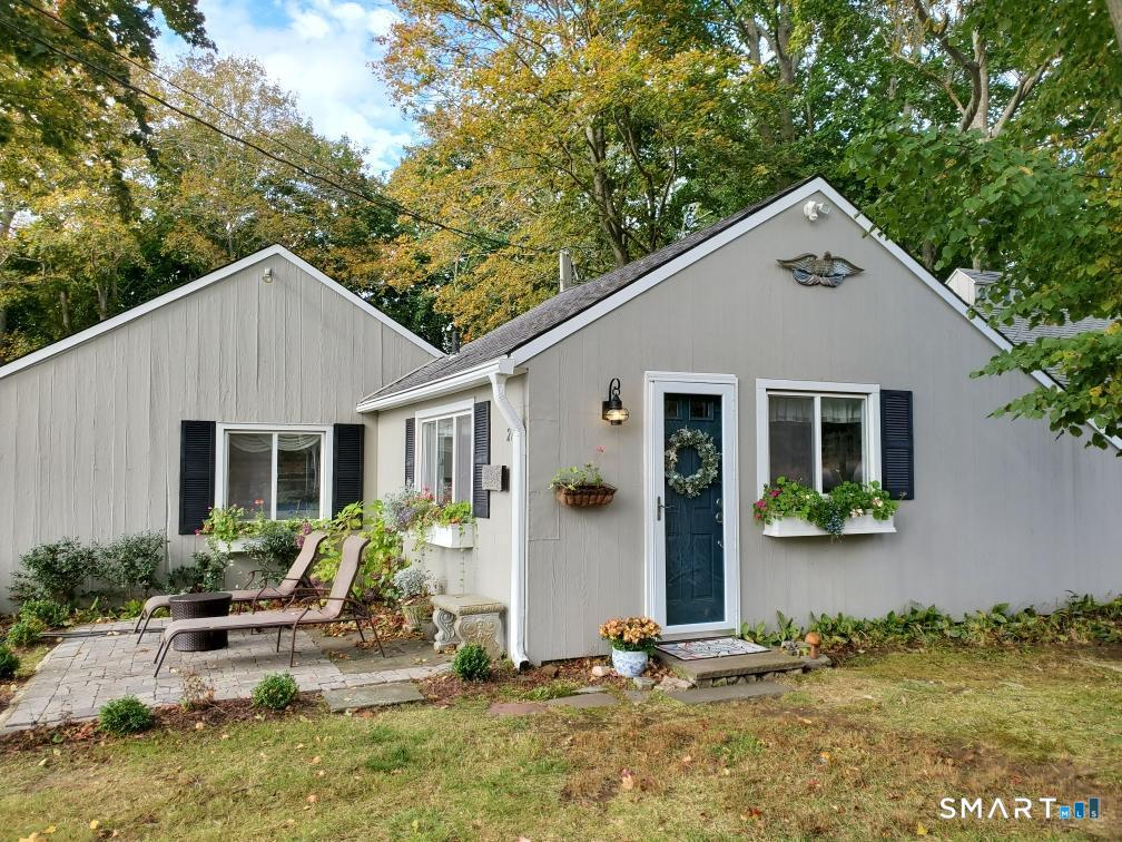 27 Gled Hill Street Stonington CT 06355