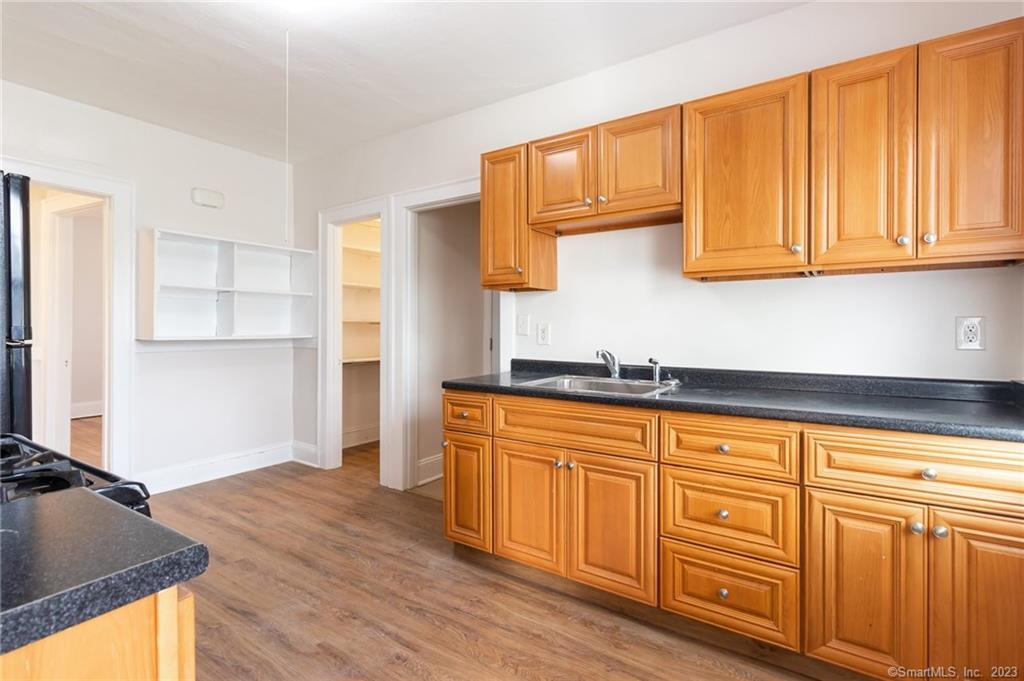 112 Thomas Street West Hartford CT 06119