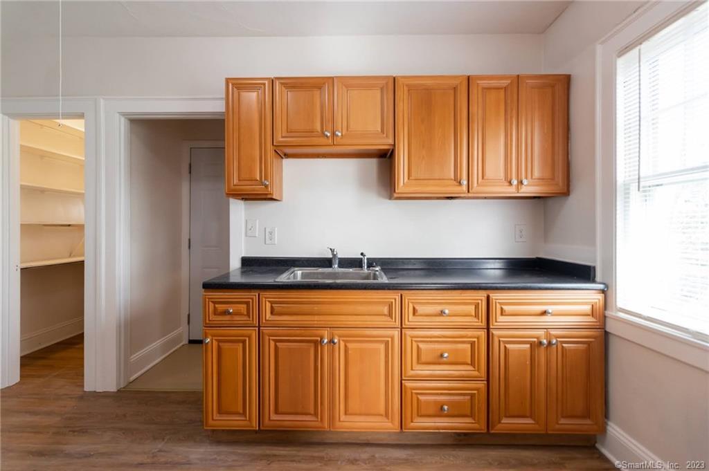 112 Thomas Street West Hartford CT 06119