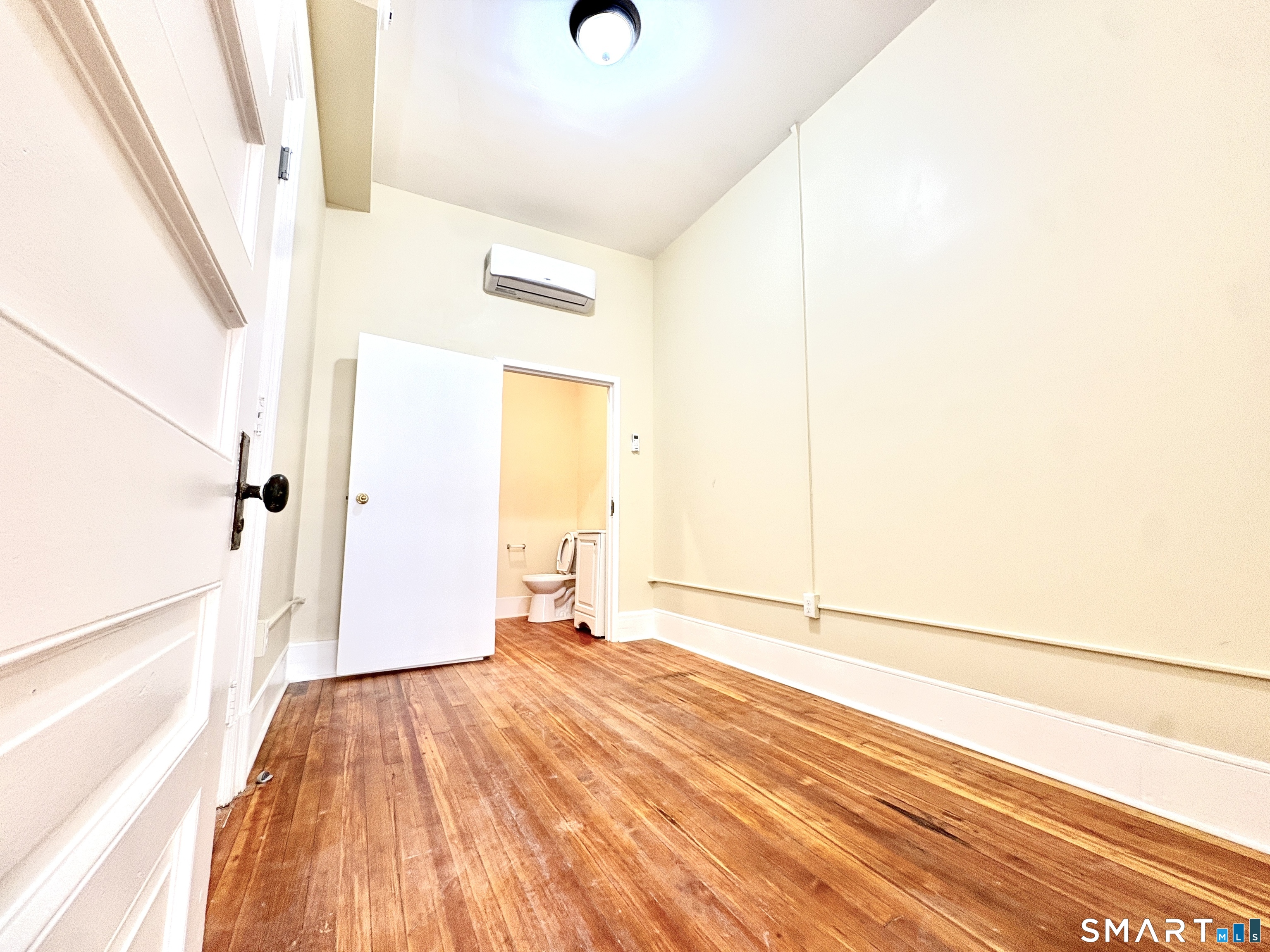 105 Bank Street Waterbury CT 06702