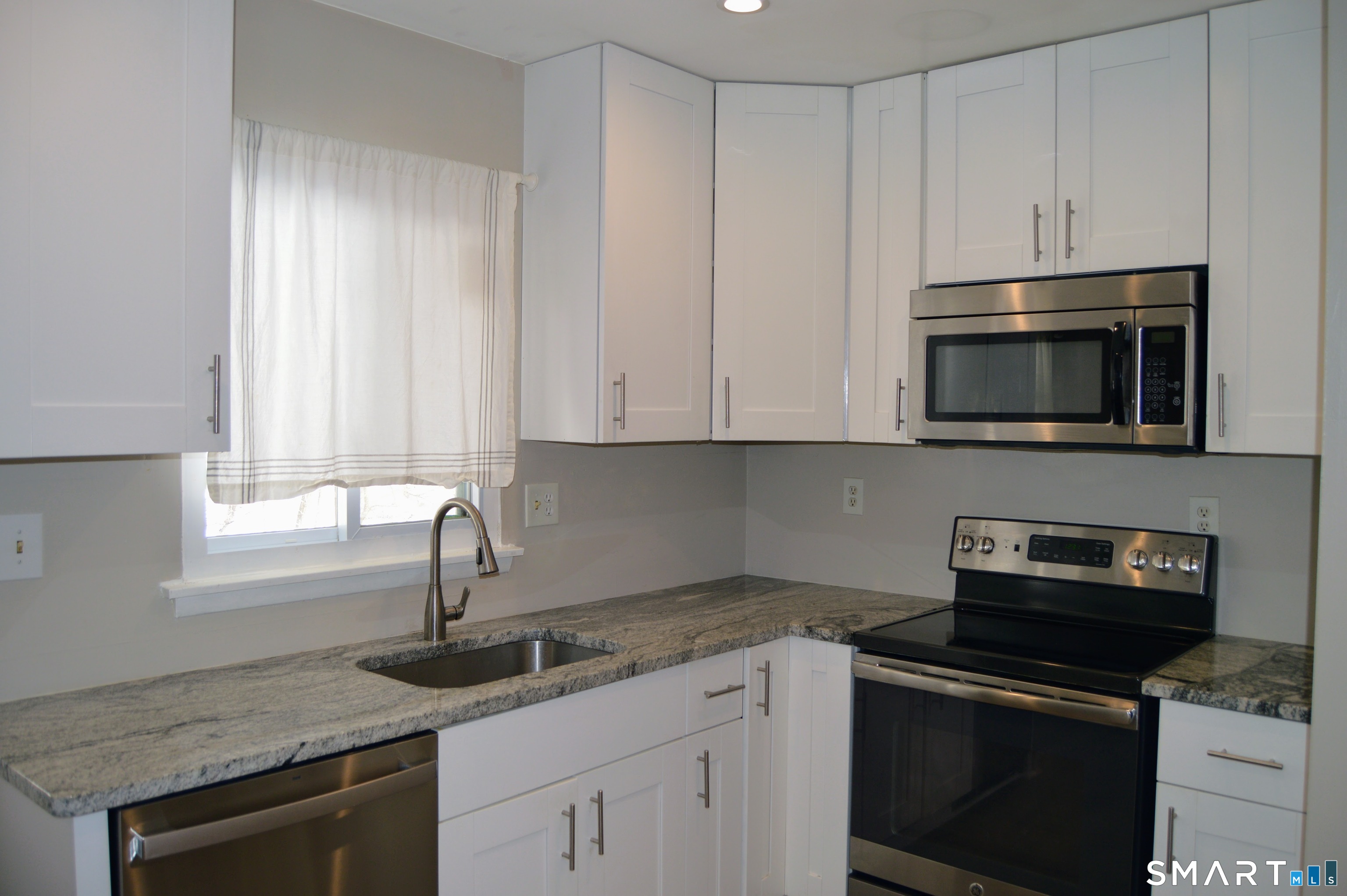 1660 Farmington Avenue Farmington CT 06085
