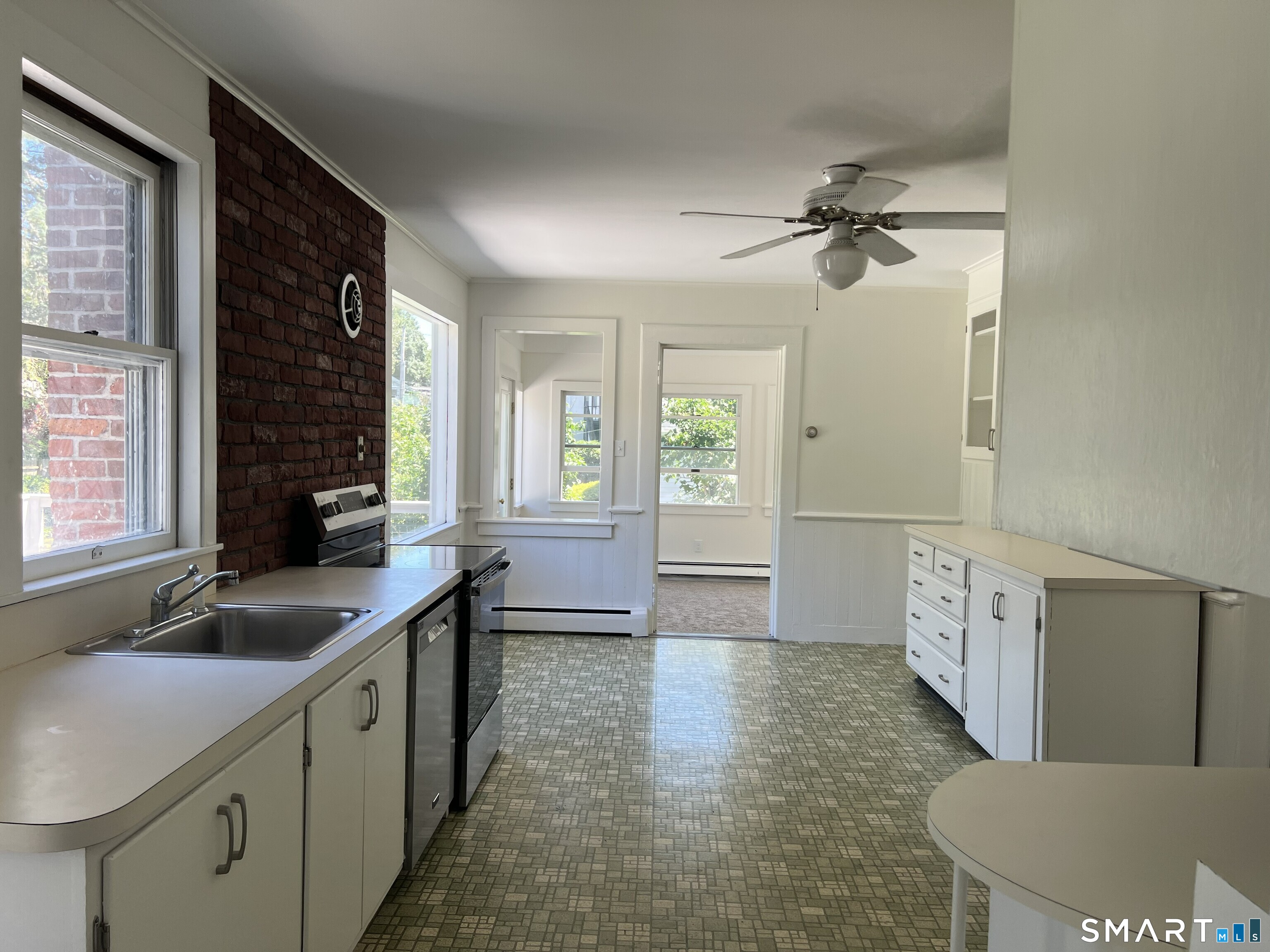 21 Pearl Street Guilford CT 06437