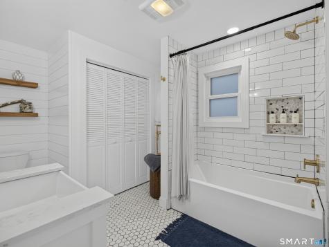 60 Bassett Lane Madison CT 06443