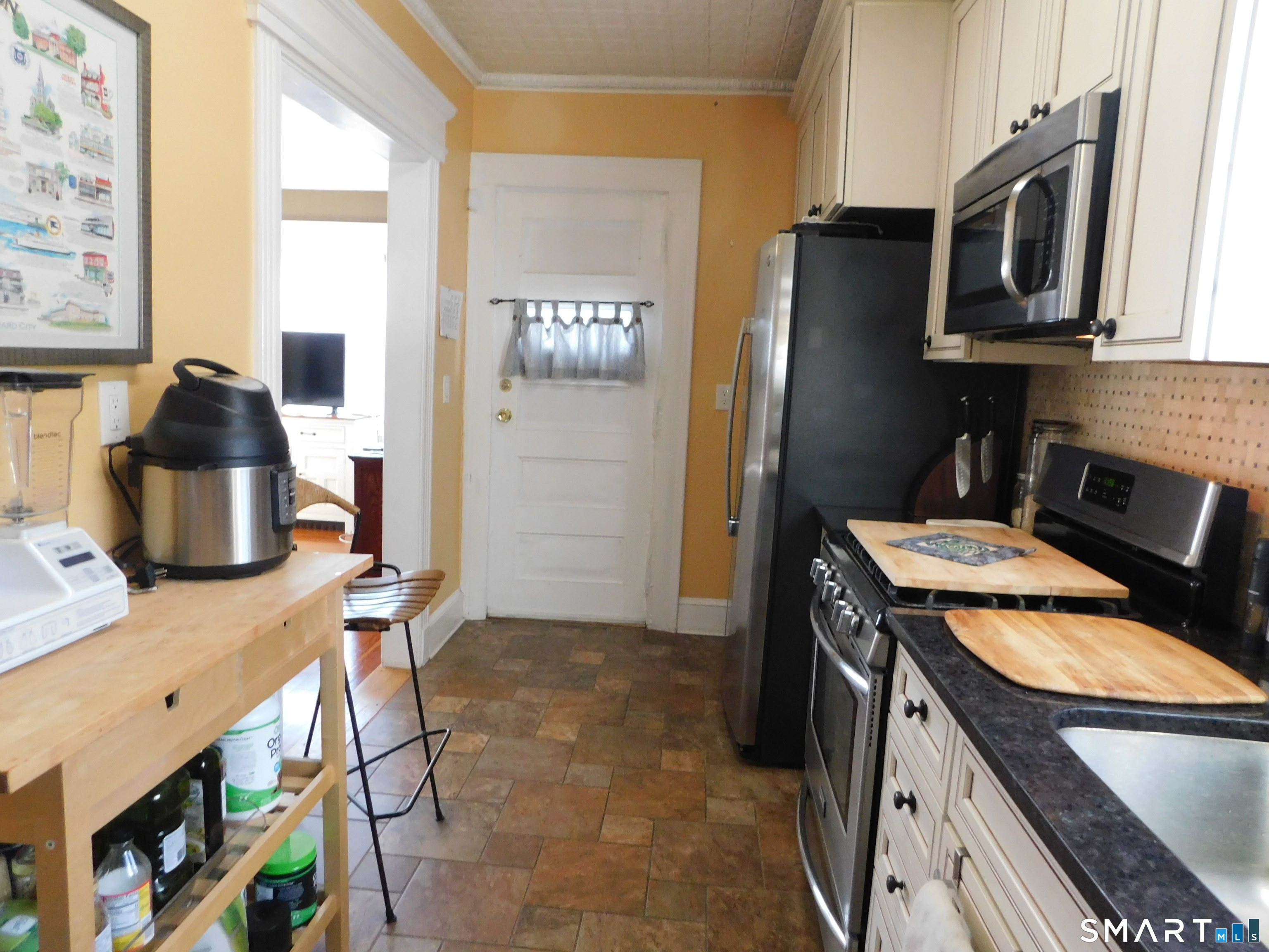 195B Pequot Avenue New London CT 06320