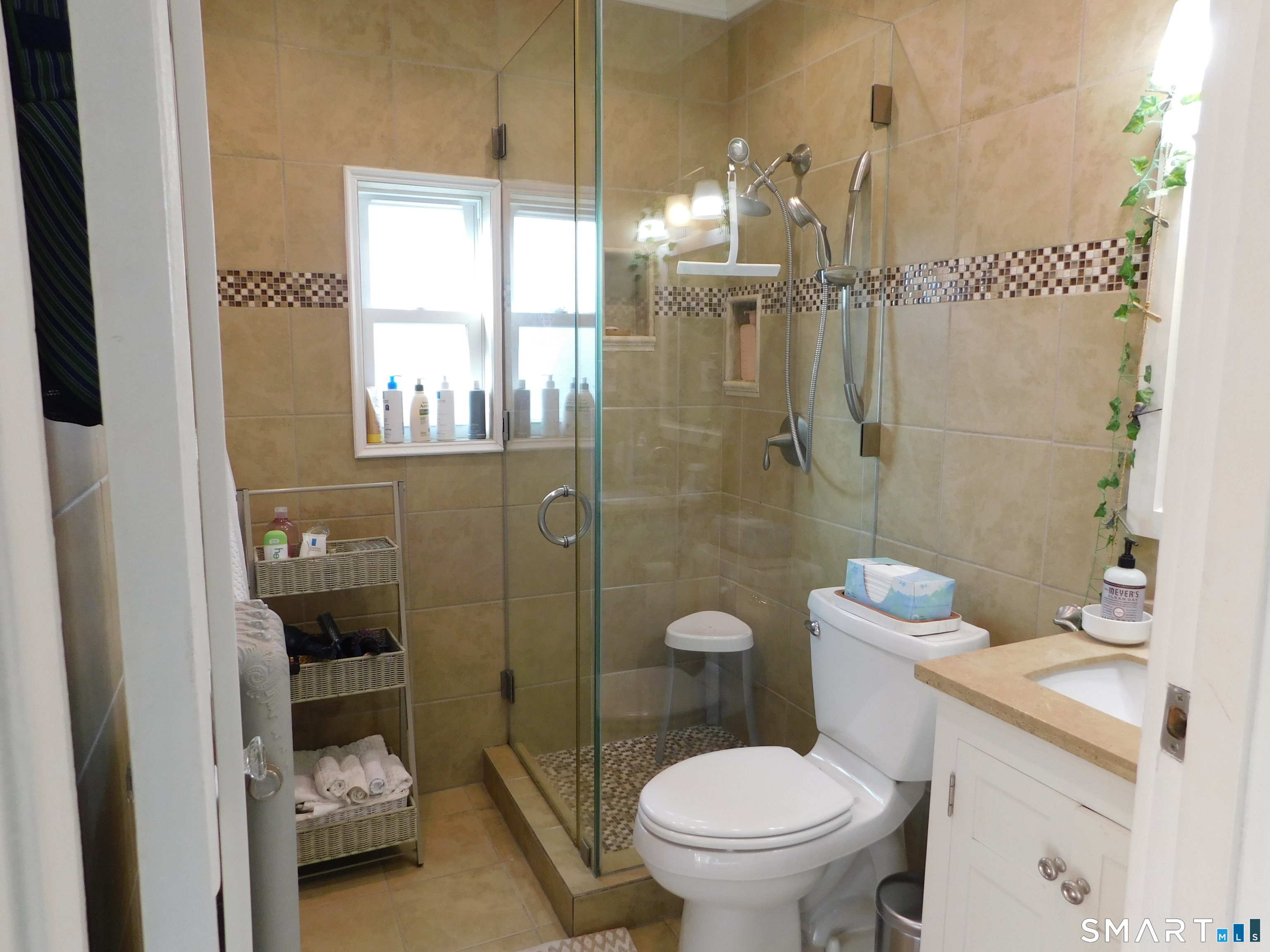 195B Pequot Avenue New London CT 06320