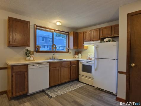 1568 Meriden Road Waterbury CT 06705