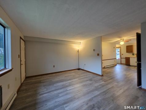 1568 Meriden Road Waterbury CT 06705