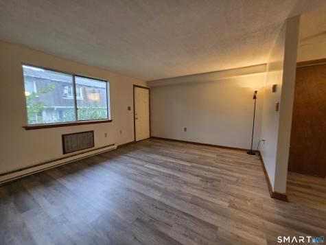 1568 Meriden Road Waterbury CT 06705