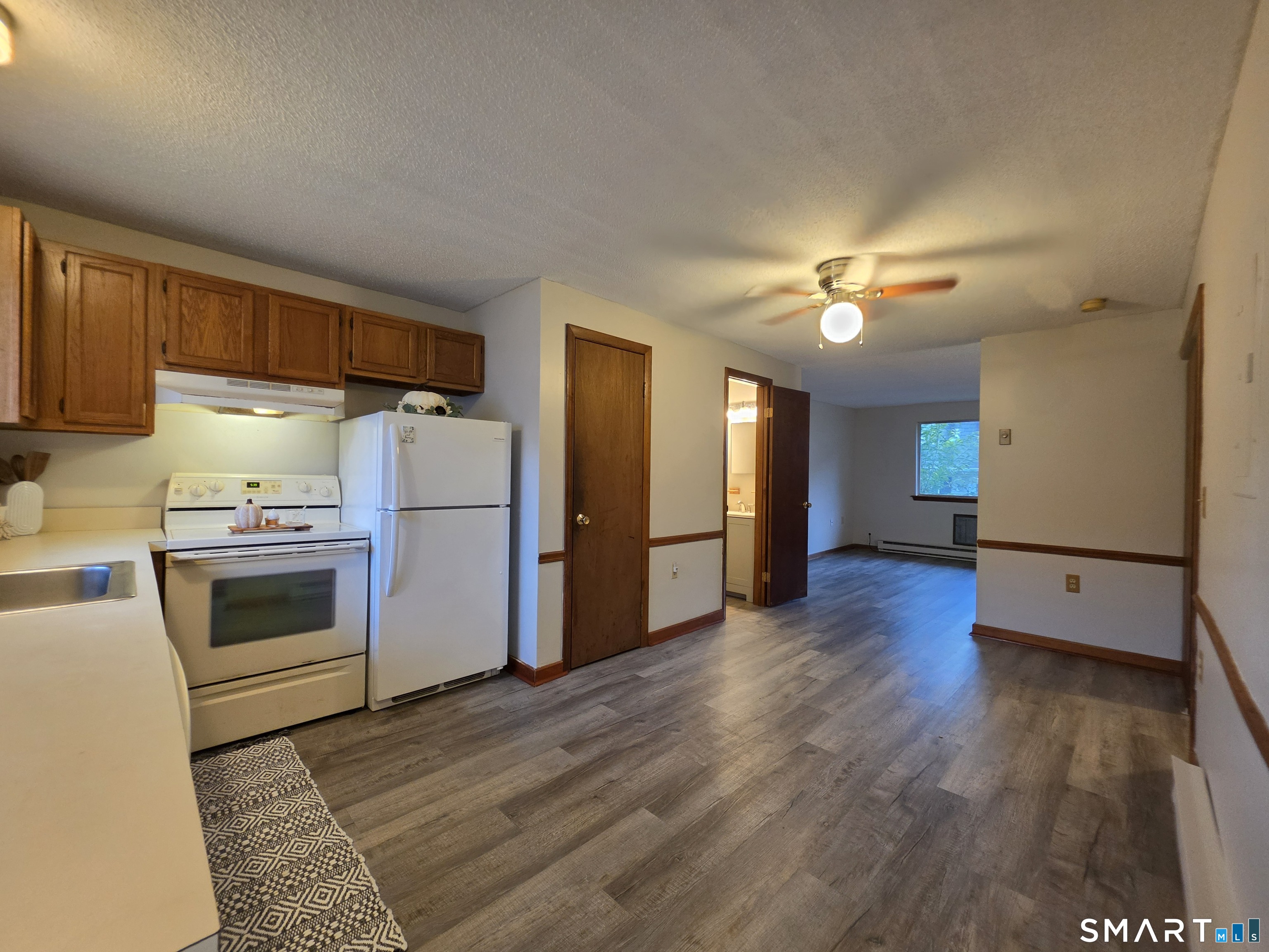 1568 Meriden Road Waterbury CT 06705