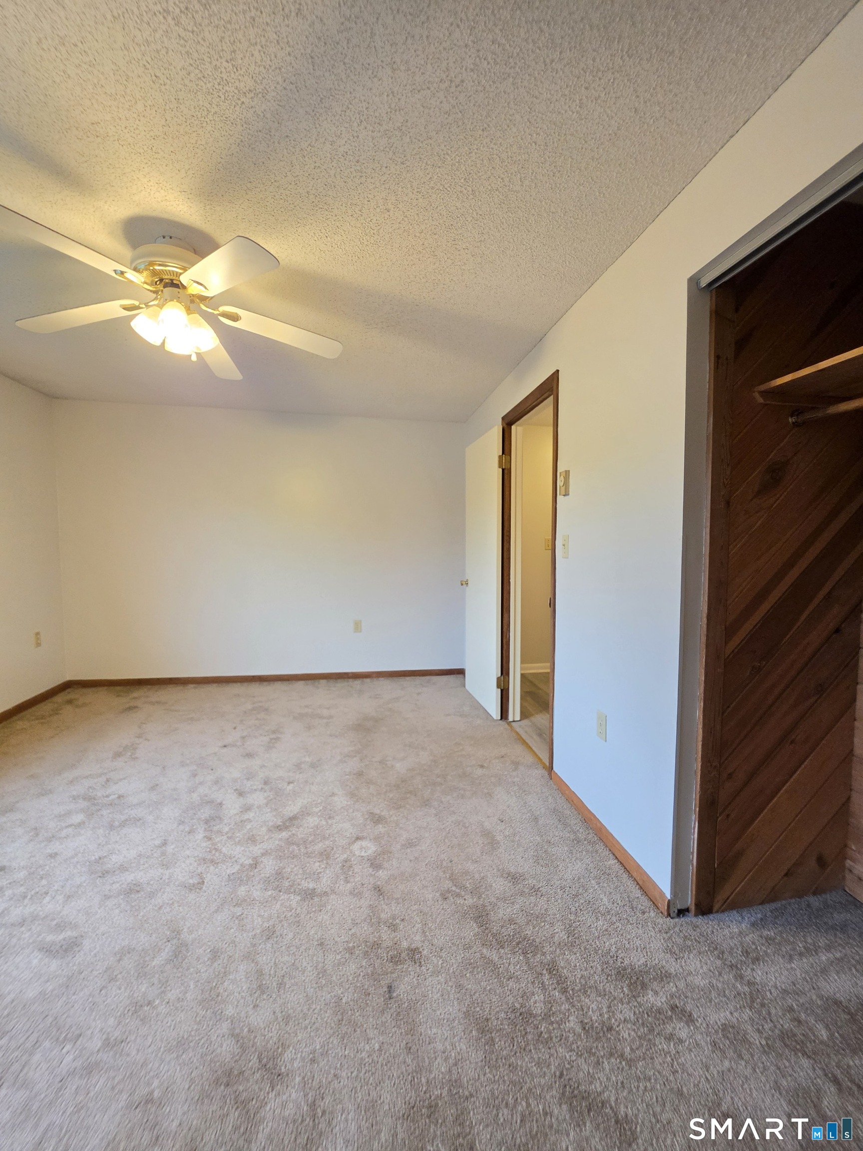 1568 Meriden Road Waterbury CT 06705