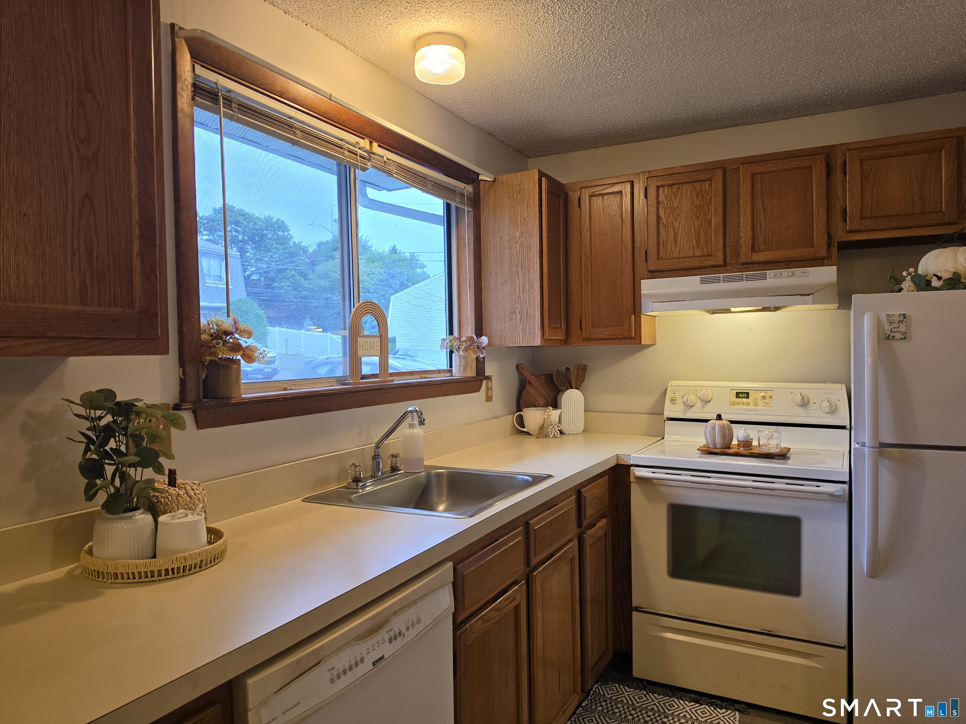 1568 Meriden Road Waterbury CT 06705