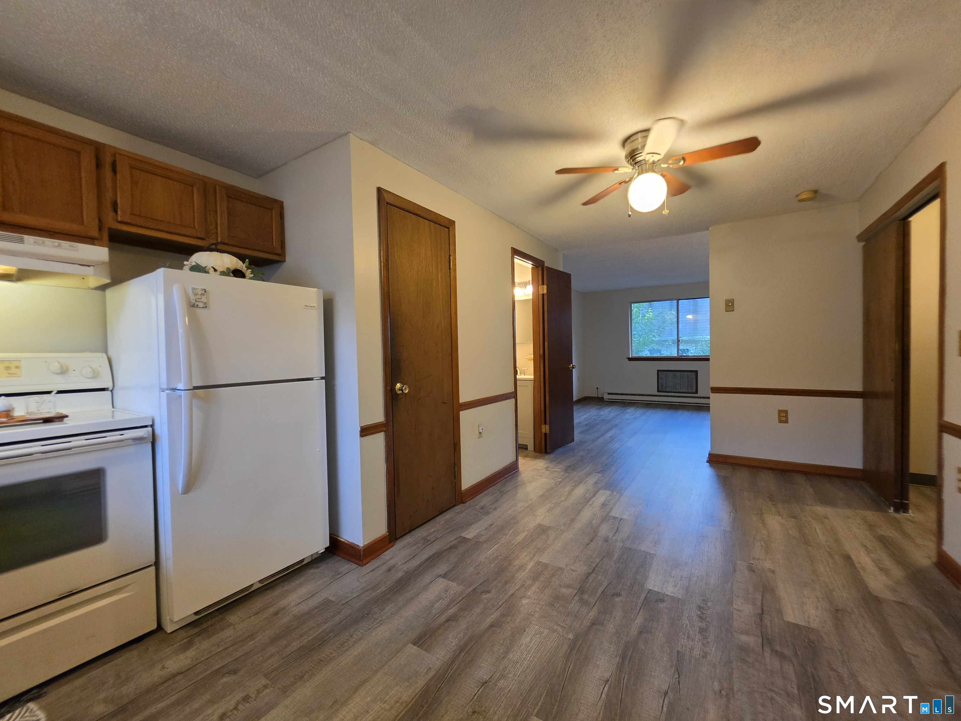 1568 Meriden Road Waterbury CT 06705