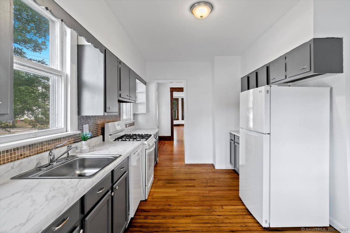 212 Maple Street New Haven CT 06511