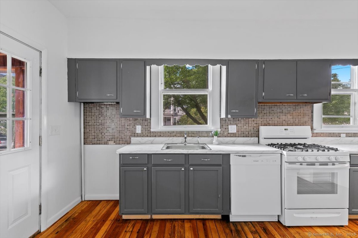 212 Maple Street New Haven CT 06511