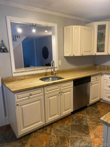 334 Summit Street Manchester CT 06040