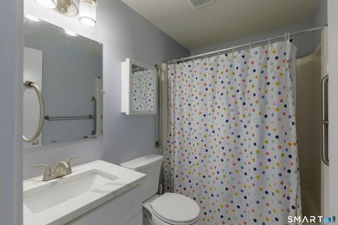 20 River Colony Guilford CT 06437