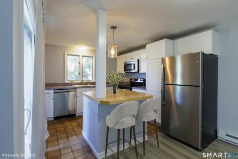 20 River Colony Guilford CT 06437