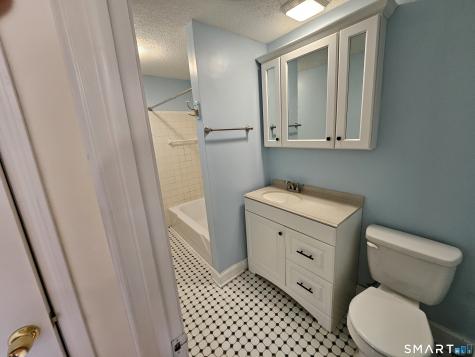 21 Sharon Lane Wethersfield CT 06109