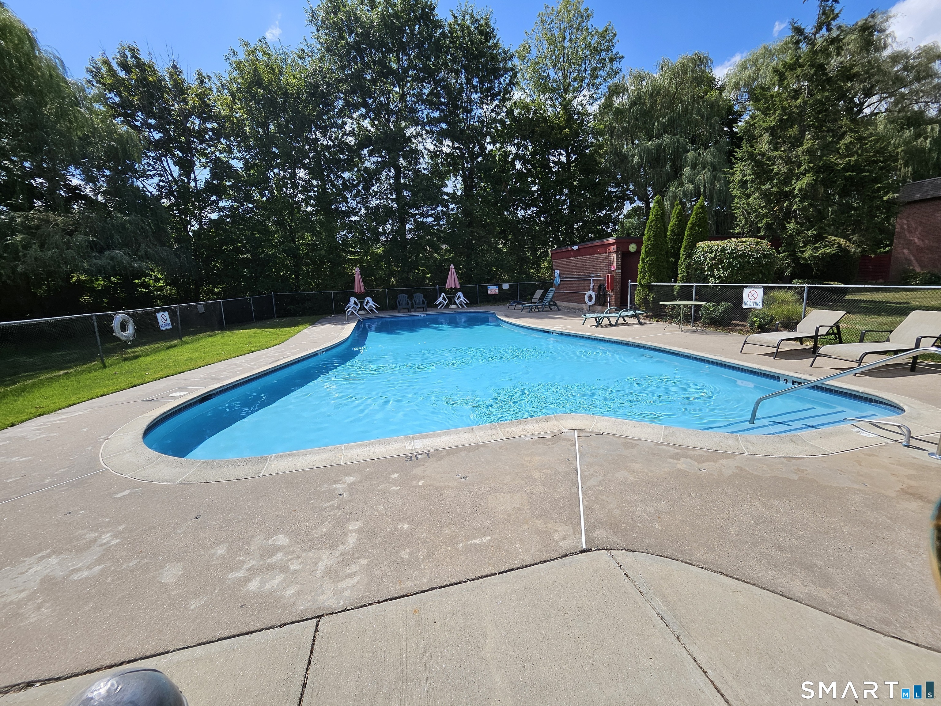 21 Sharon Lane Wethersfield CT 06109