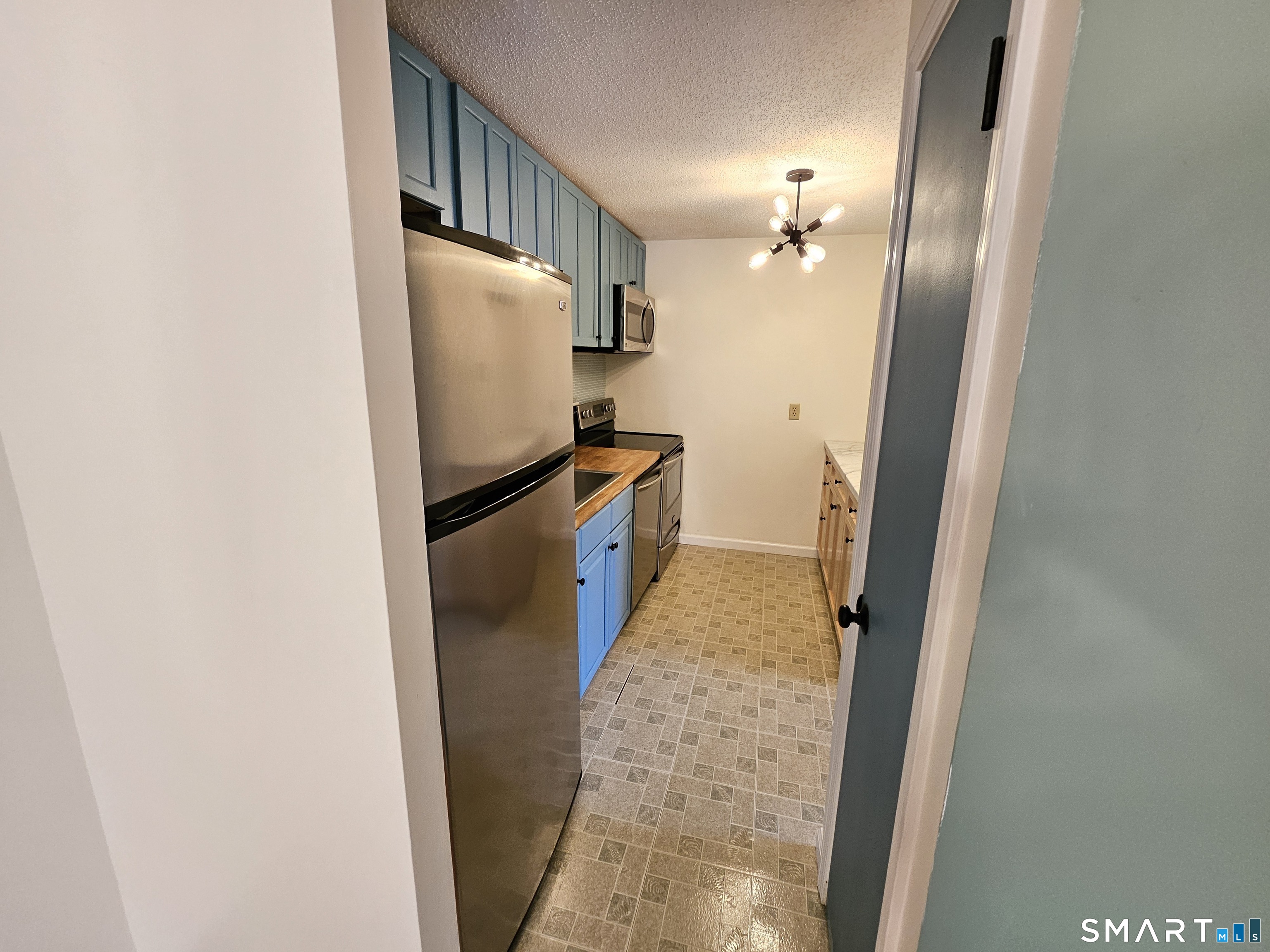 21 Sharon Lane Wethersfield CT 06109