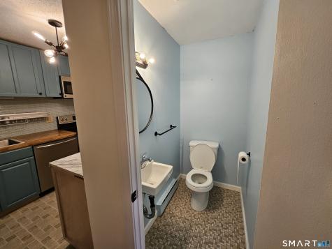 21 Sharon Lane Wethersfield CT 06109