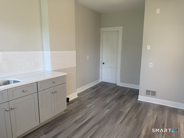 86 Cottage Avenue Ansonia CT 06401