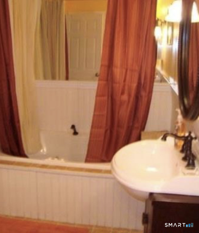 63 Great Hill Road North Branford CT 06471