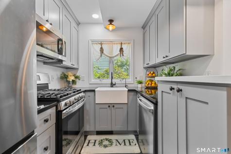 98 Valley Road Greenwich CT 06807