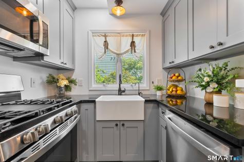98 Valley Road Greenwich CT 06807