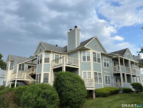 75 Redwood Drive East Haven CT 06513