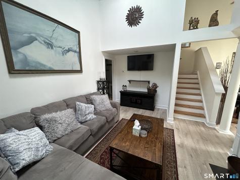 75 Redwood Drive East Haven CT 06513