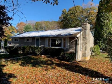 40 Pollys Lane Montville CT 06382