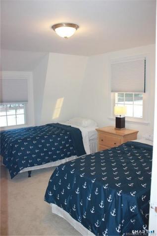 5 Meriden Road Old Lyme CT 06371