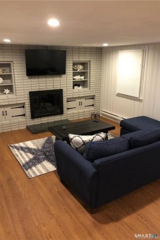 5 Meriden Road Old Lyme CT 06371