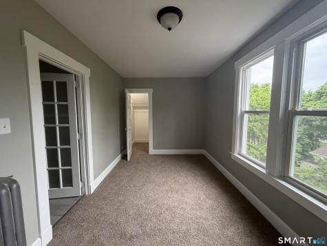 171 Norwood Avenue New London CT 06320