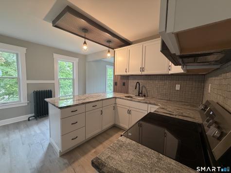 171 Norwood Avenue New London CT 06320