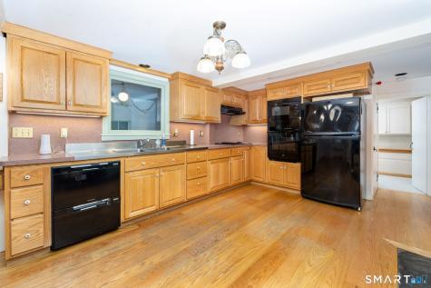 73 Westledge Road Simsbury CT 06092