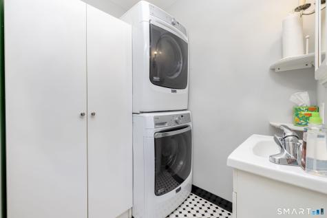 73 Westledge Road Simsbury CT 06092