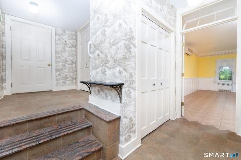 73 Westledge Road Simsbury CT 06092