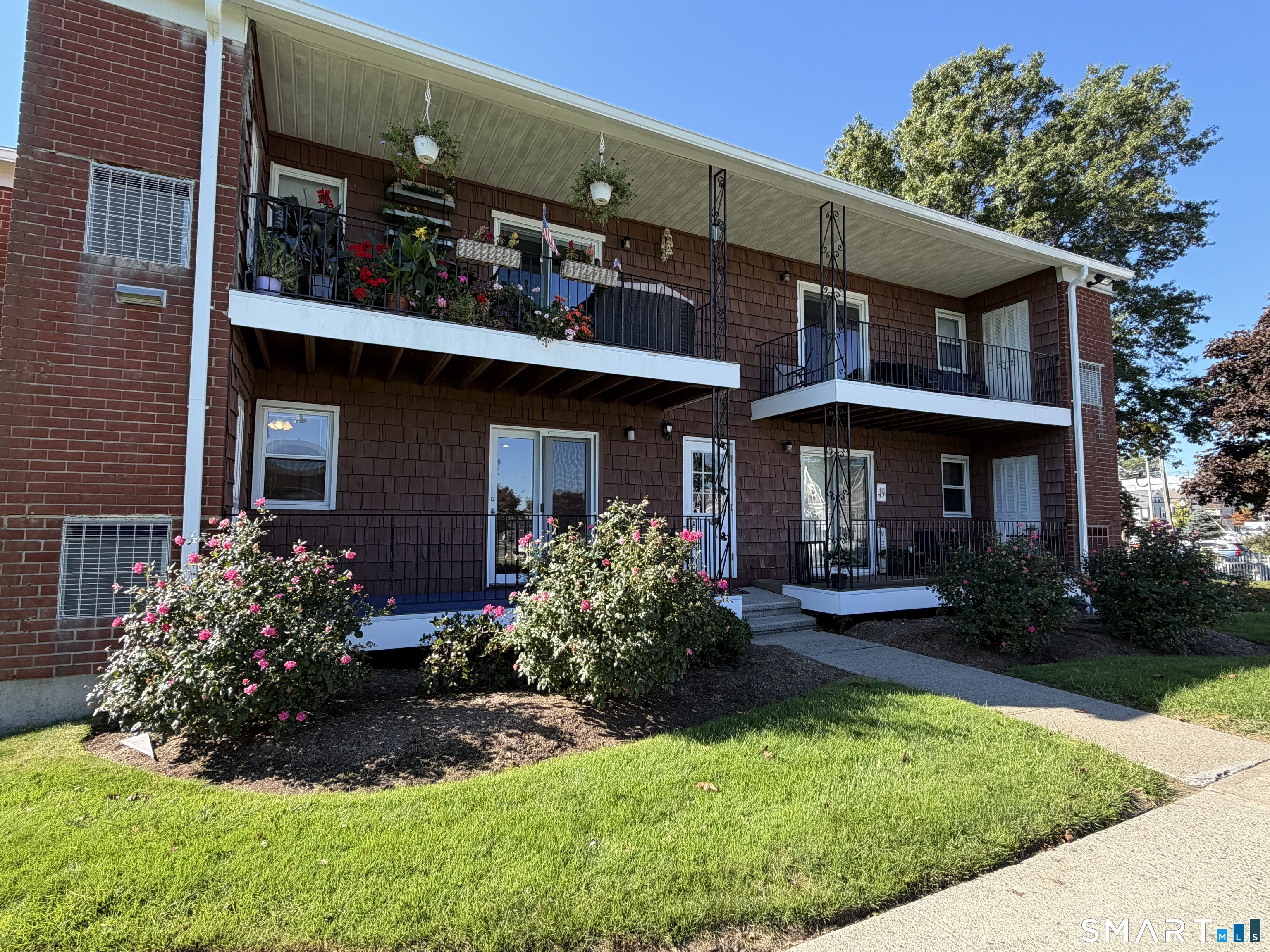 Milford CT, 49 East Broadway, Unit B