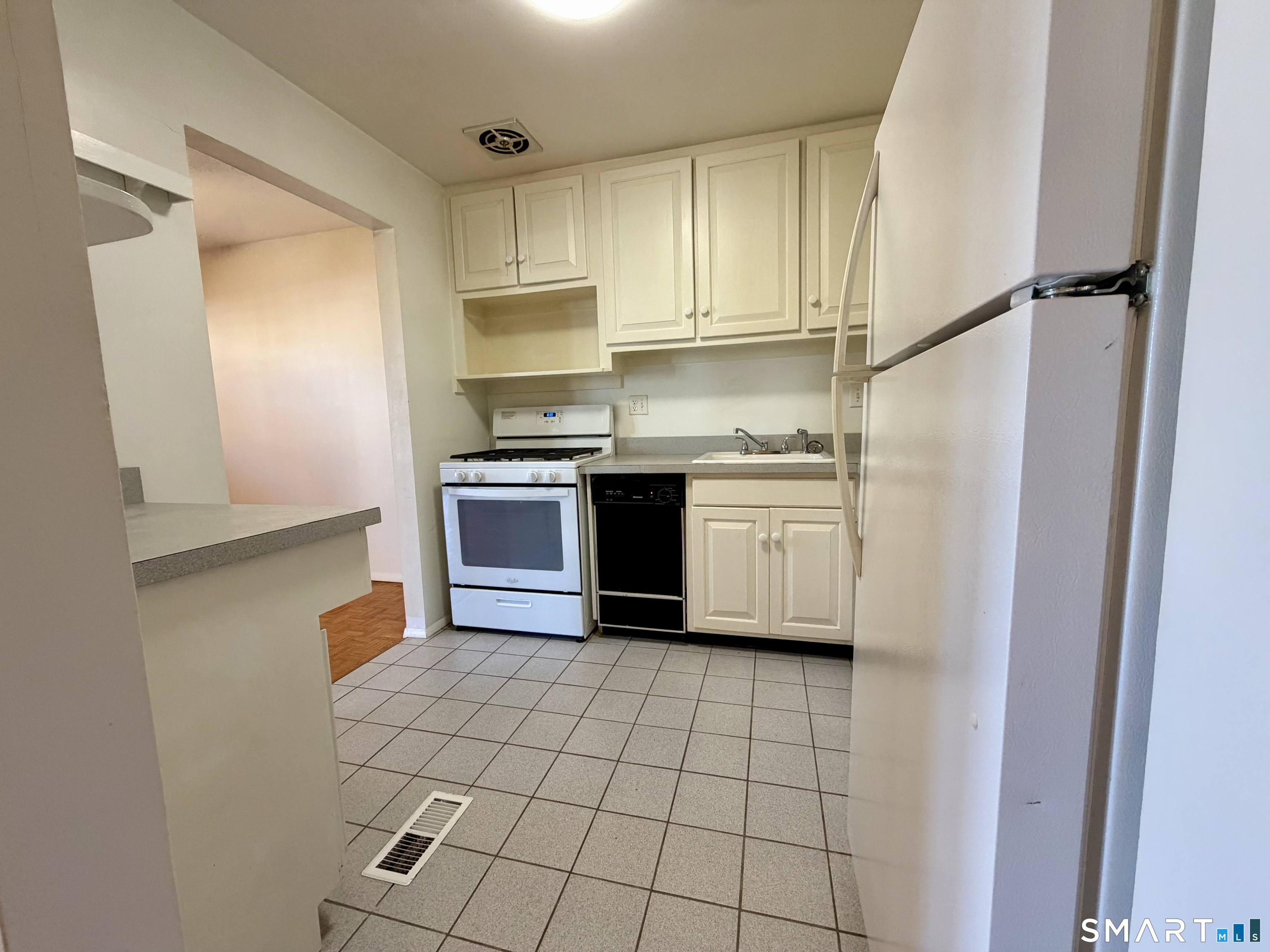 49 East Broadway Milford CT 06460