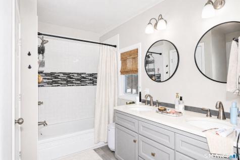 10 Lenape Trail Southbury CT 06488