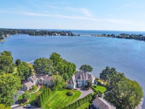 19 Weeds Landing Darien CT 06820