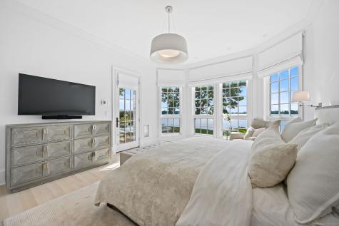 19 Weeds Landing Darien CT 06820