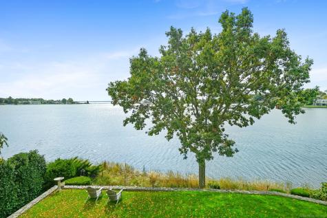 19 Weeds Landing Darien CT 06820