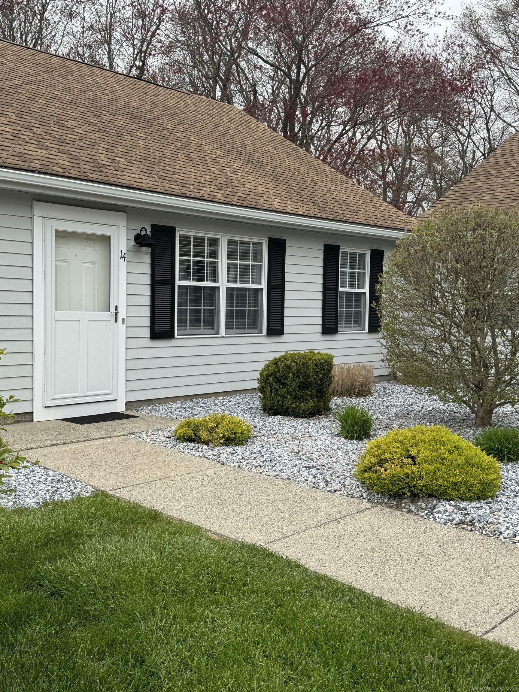 14 Plymouth Court Clinton CT 06413