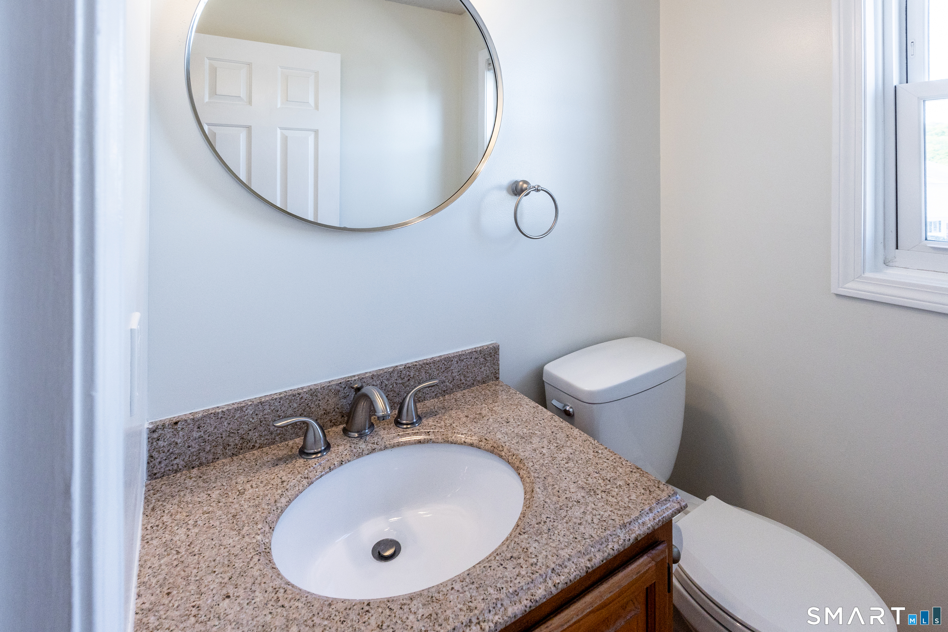 75 Commodore Commons Derby CT 06418