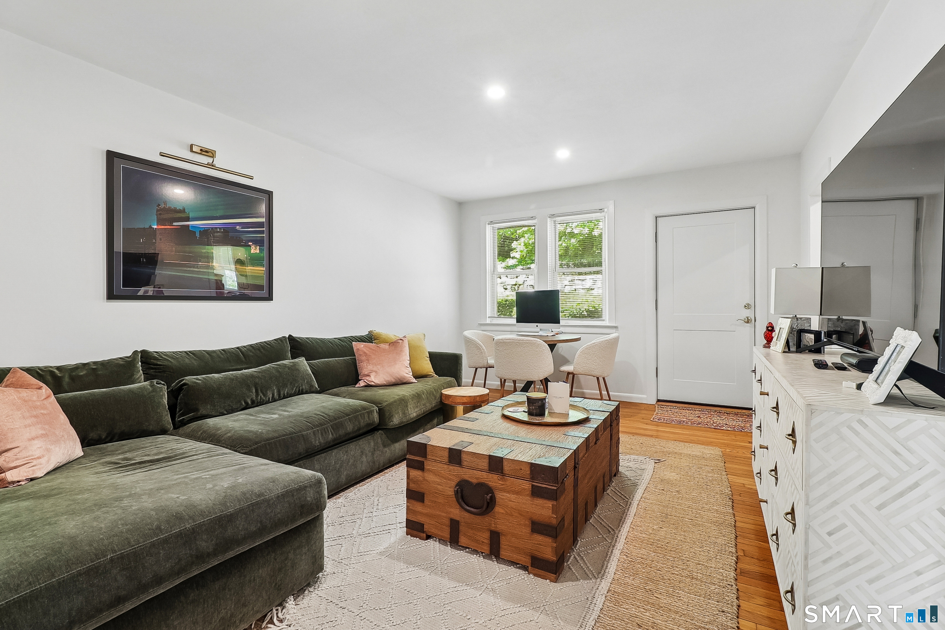12 Husted Lane New Canaan CT 06840