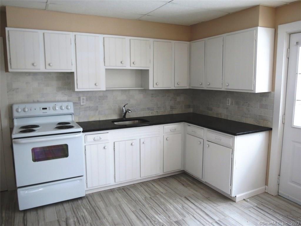 13 Wilcox Street Wethersfield CT 06109