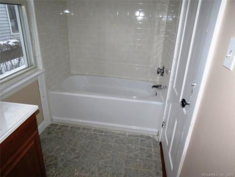 13 Wilcox Street Wethersfield CT 06109
